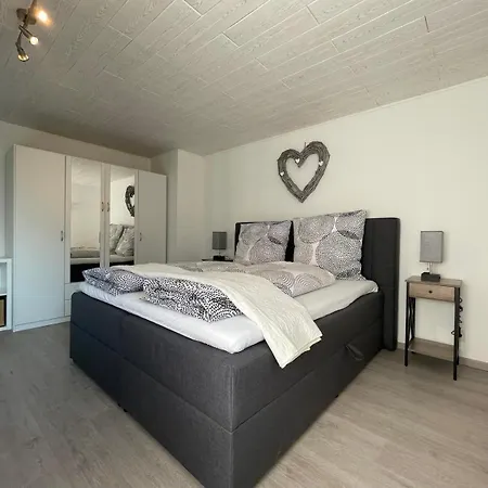 Moselgarten Zentral Gruen Direkt An Der Mosel Apartment *