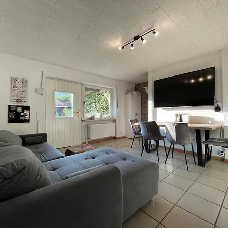 Moselgarten Zentral Gruen Direkt An Der Mosel Apartment *