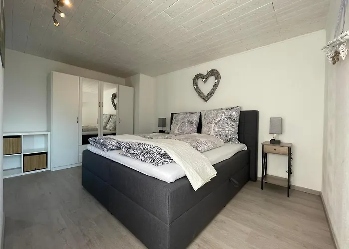 Moselgarten Zentral Grün Direkt An Der Mosel Apartment *