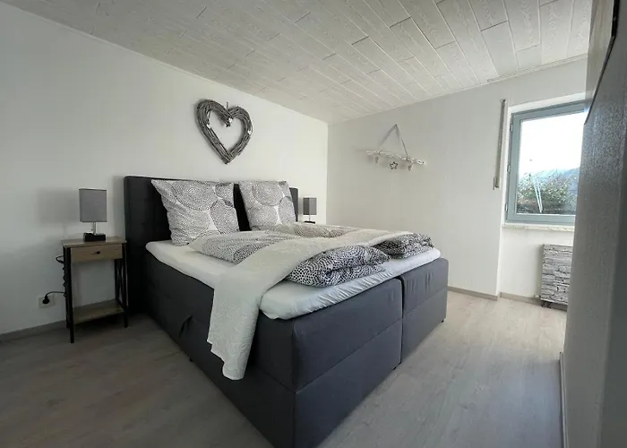 Apartment Moselgarten Zentral Grün Direkt An Der Mosel Bullay